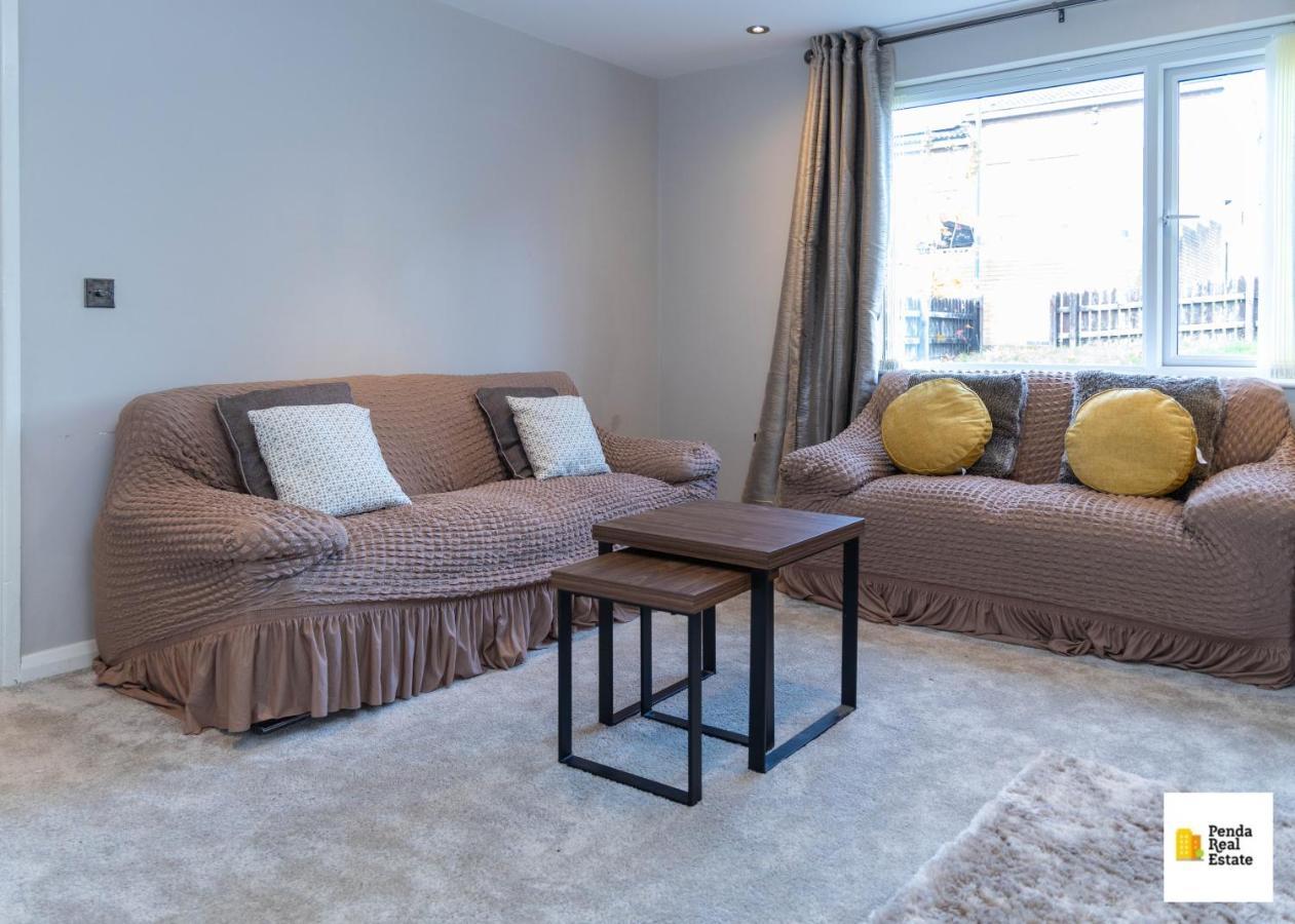 הוילה Penda Contractor And Leisure Guests נוטינגהאם מראה חיצוני תמונה