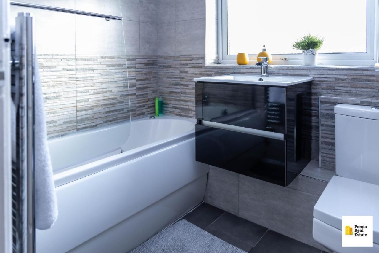 הוילה Penda Contractor And Leisure Guests נוטינגהאם מראה חיצוני תמונה